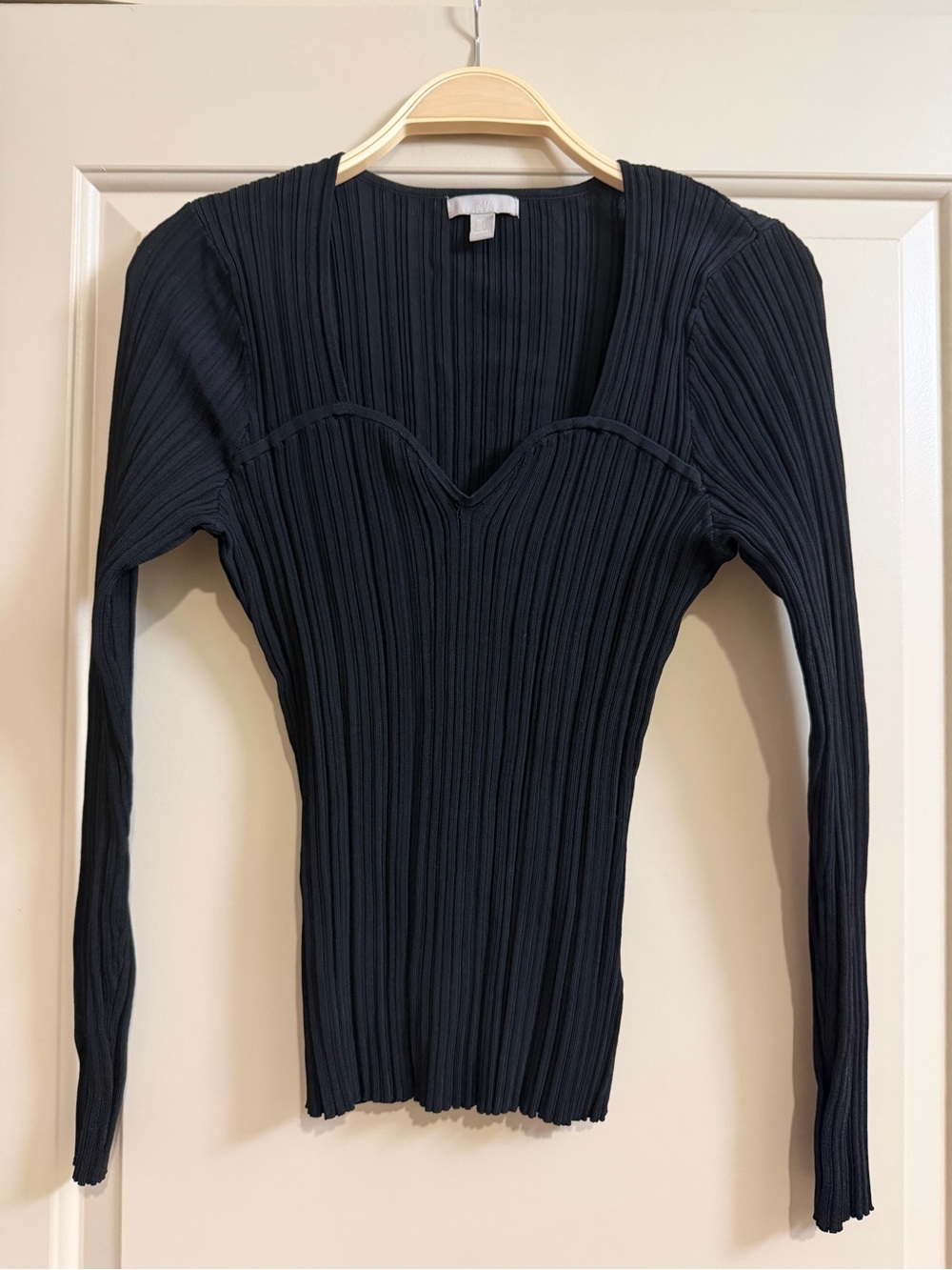 H&M Black Ribbed Long Sleeve Sweetheart Top
